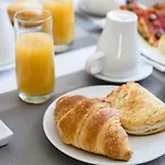 Domus Dams Oda ve Kahvaltı 3*