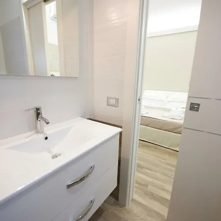 Domus Dams Bed & Breakfast 3*