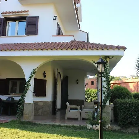 Domus Dams Bed & Breakfast 3*