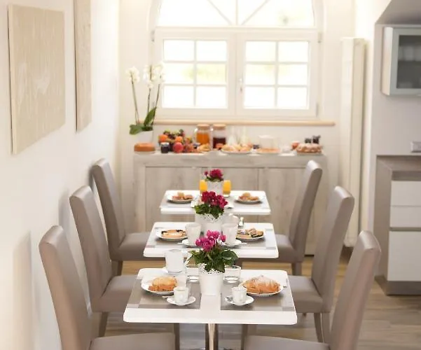 Domus Dams Bed & Breakfast